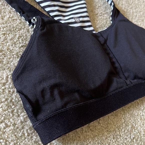 Lululemon sports bra - Picture 5 of 8